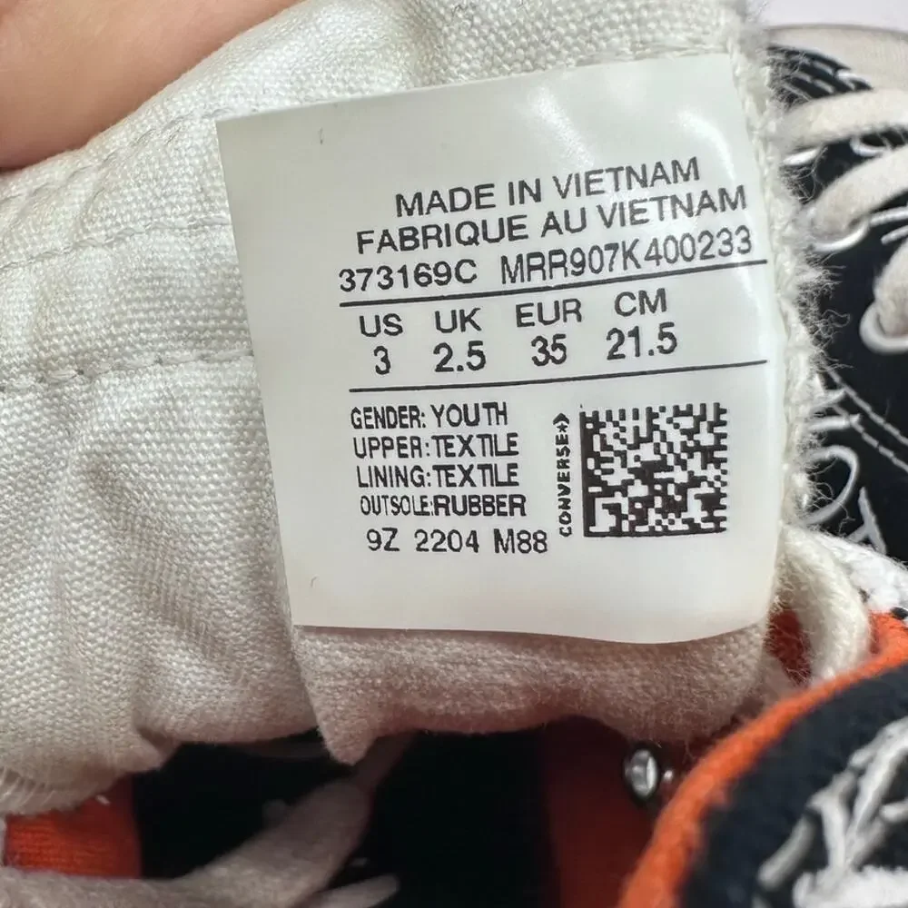 Converse excellent preowned